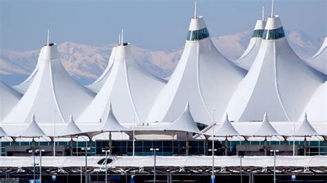 5 tips for surviving holiday travel at Denver International Airport